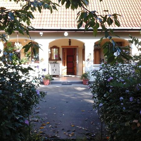 Dutch Farm In Felsolajos Apartment Екстериор снимка