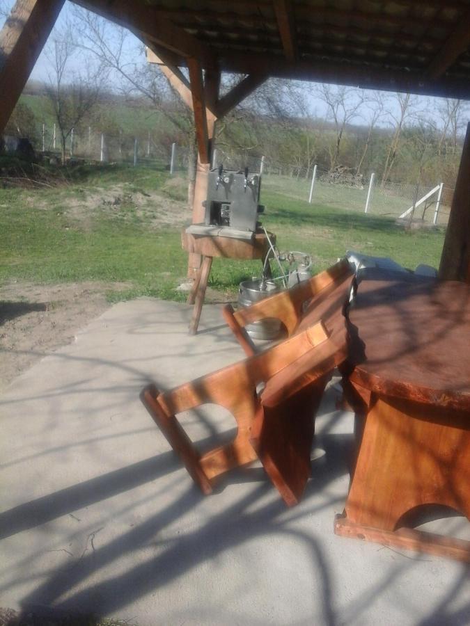 Dutch Farm In Felsolajos Apartment Екстериор снимка