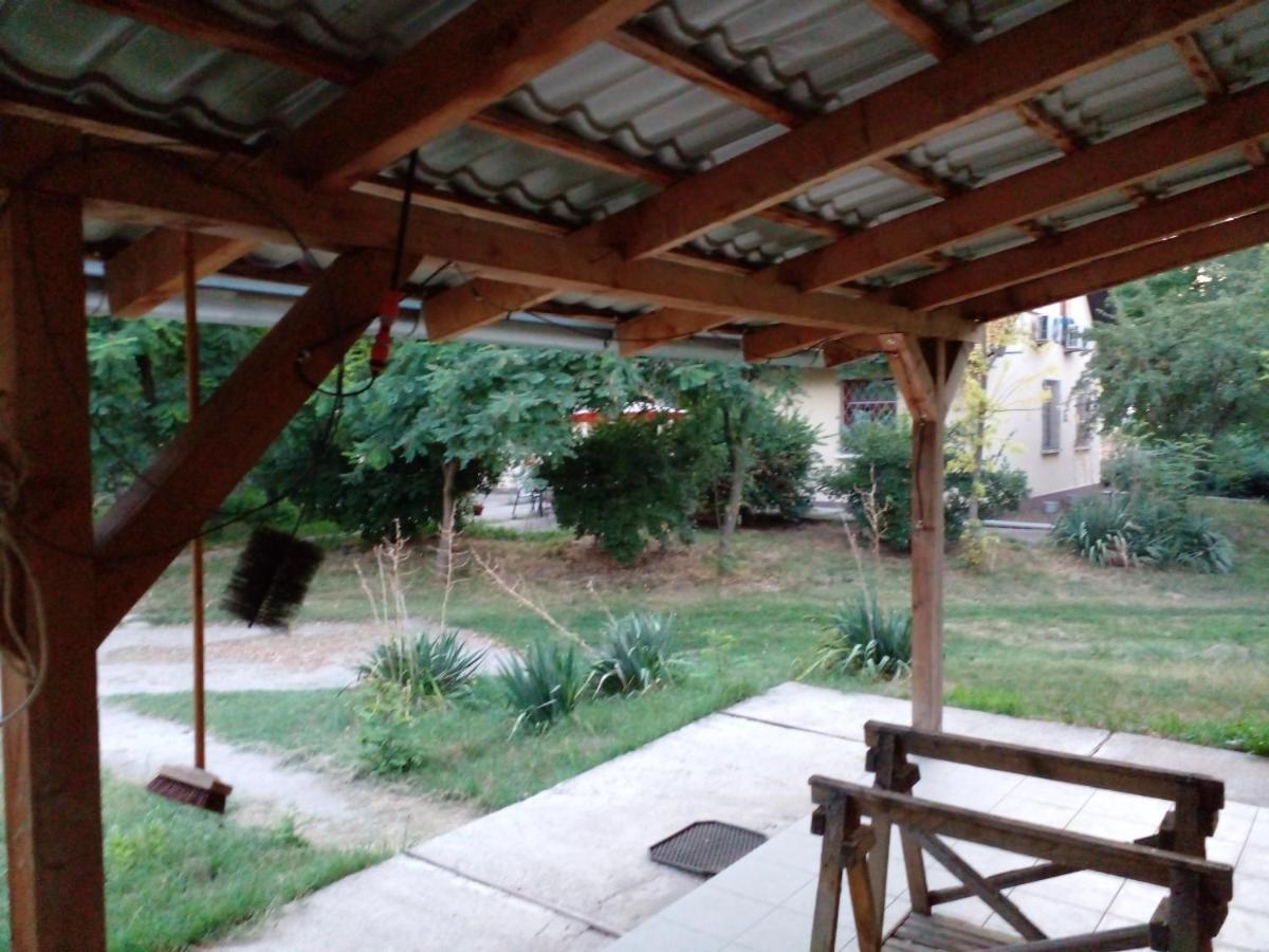 Dutch Farm In Felsolajos Apartment Екстериор снимка
